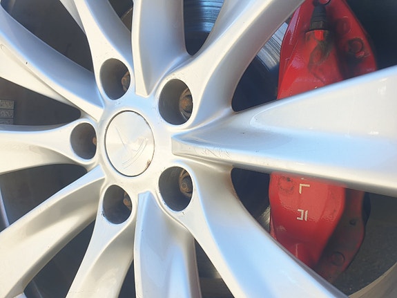Tesla Model X 5 of 5
