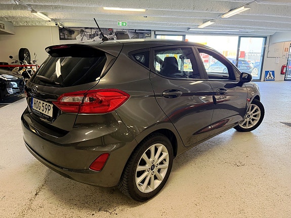 Ford Fiesta 3 of 5