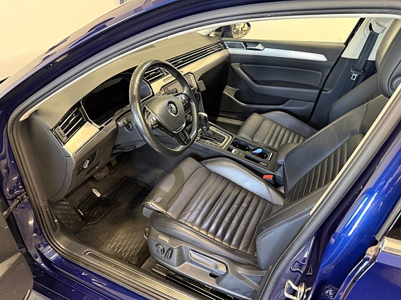 Volkswagen Passat 7 of 17