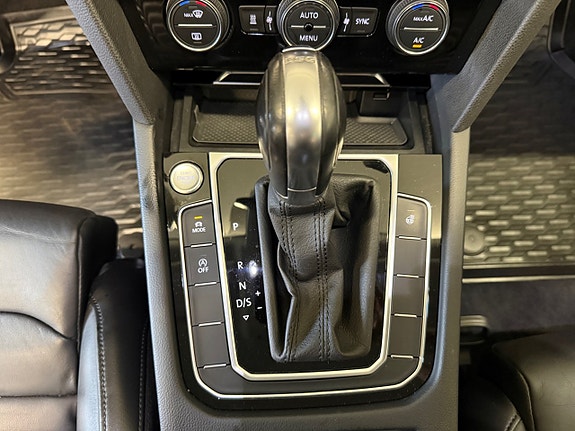 Volkswagen Passat 16 of 17