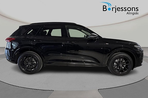 Audi Q5 2 of 5
