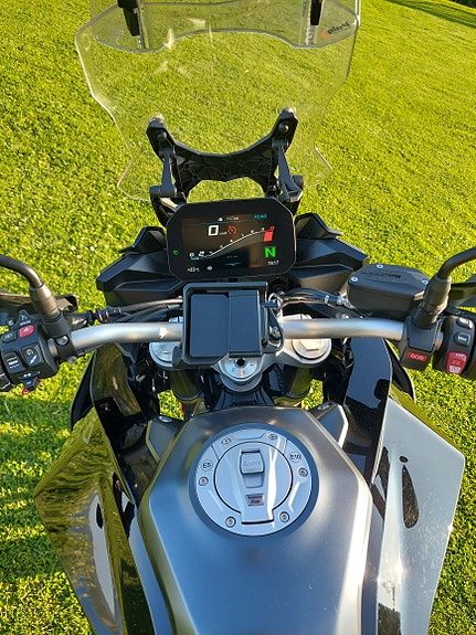 BMW F 900 XR 3 of 3
