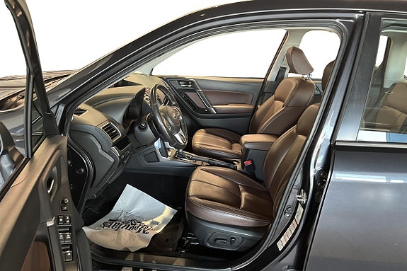 Subaru Forester 15 of 18