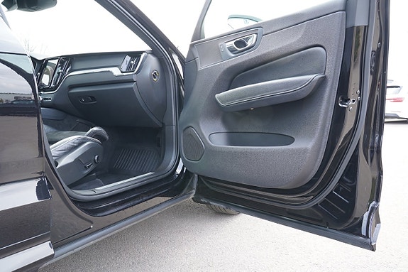 Volvo XC60 19 of 27