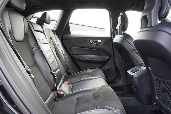 Volvo XC60 18 of 27