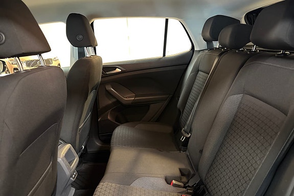 Volkswagen T-Cross 12 of 15