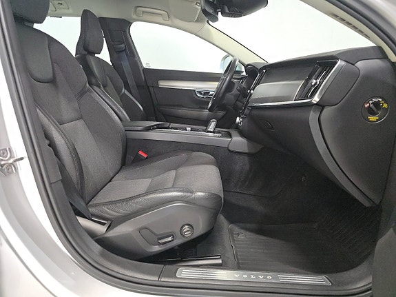 Volvo V90 Cross Country 6 of 11