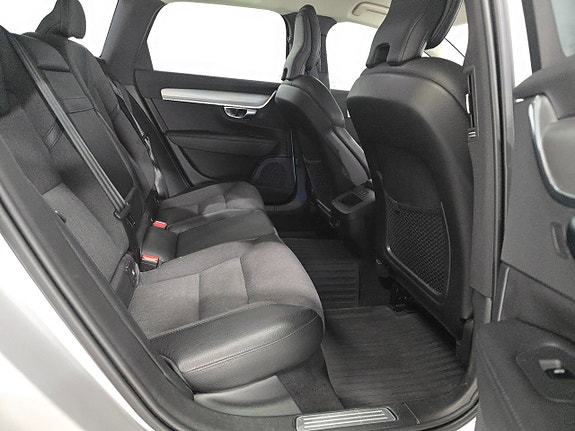 Volvo V90 Cross Country 7 of 11