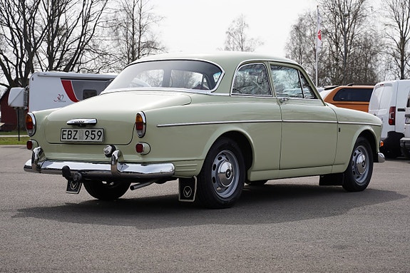 Volvo Amazon 2 of 5