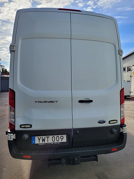 Ford Transit 4 of 5