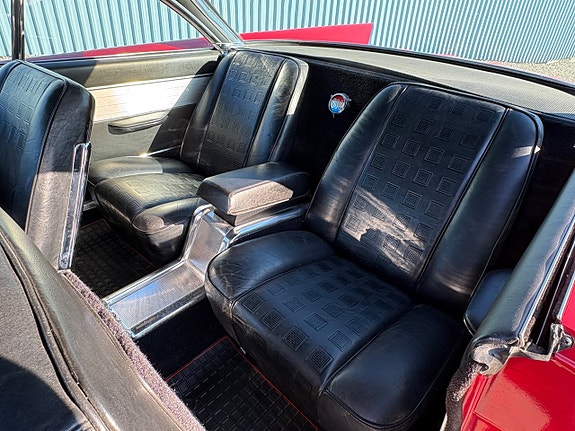 Chrysler 300 13 of 19