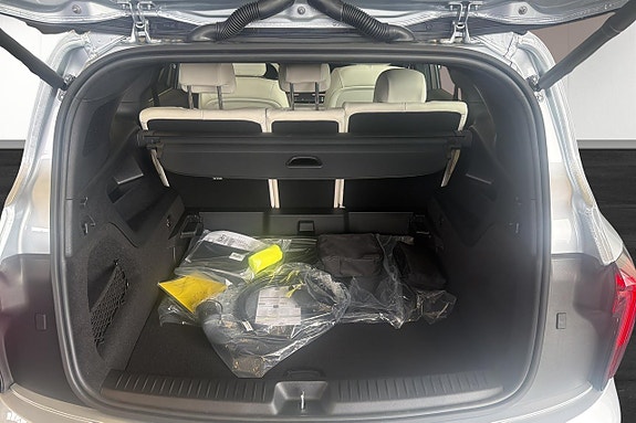 Mercedes-Benz GLB350 6 of 17
