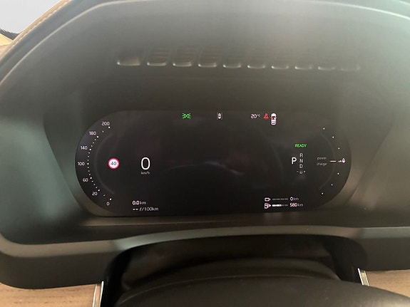 Volvo XC90 13 of 16