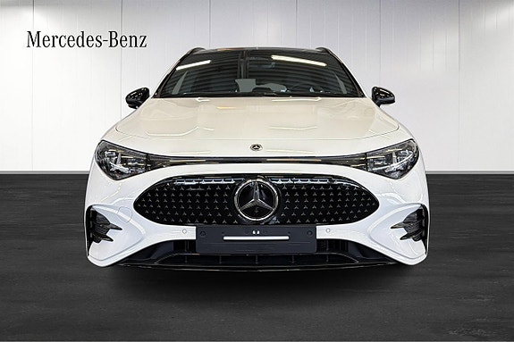 Mercedes-Benz CLA350 2 of 5