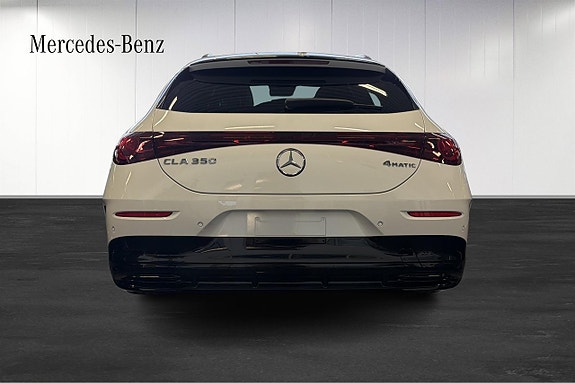 Mercedes-Benz CLA350 5 of 5