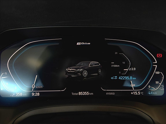 BMW 330e 12 of 21