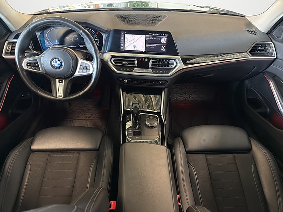 BMW 330e 11 of 21