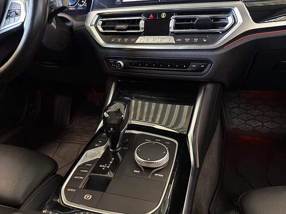 BMW 330e 15 of 21