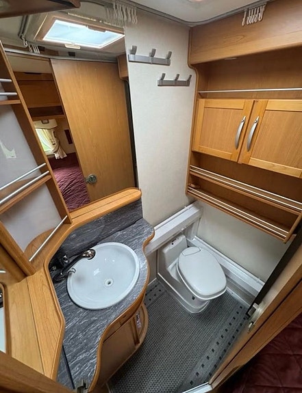 Kabe Royal 560 XL KS 15 of 16