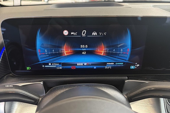 Mercedes-Benz GLB35 17 of 21