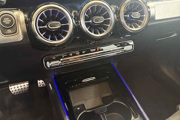Mercedes-Benz GLB35 16 of 21