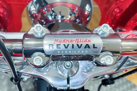 Harley-Davidson Hydra Glide Revival |75th anniversary|Limited edition Nr: 0152/1750|98 mil| 5 of 17