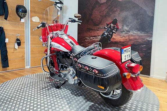 Harley-Davidson Hydra Glide Revival |75th anniversary|Limited edition Nr: 0152/1750|98 mil| 4 of 17