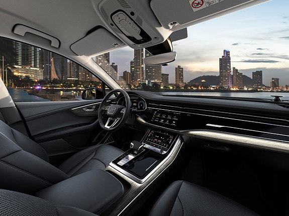 Audi Q7 4 of 5