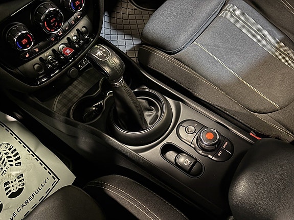 MINI Clubman Cooper S 10 of 21