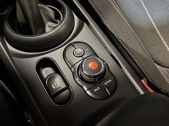 MINI Clubman Cooper S 11 of 21