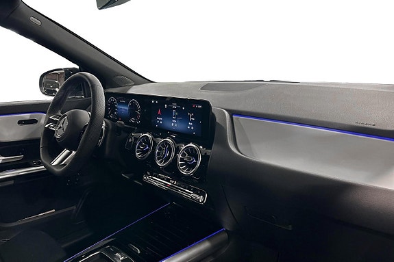 Mercedes-Benz GLA250 10 of 12