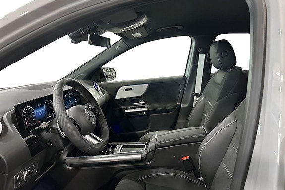 Mercedes-Benz GLA250 11 of 12