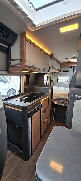Knaus 540 MQ BoxLife Platinum "Automat +lyftsäng + adaptiv farthållare" 7 of 14