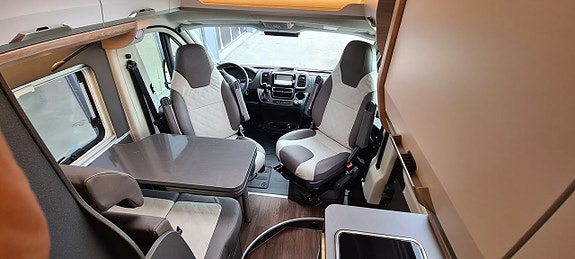 Knaus 540 MQ BoxLife Platinum "Automat +lyftsäng + adaptiv farthållare" 8 of 14