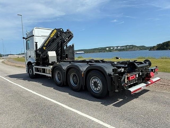 Mercedes-Benz Arocs 3253 L 8x4 (Kranvxl) 2 of 10
