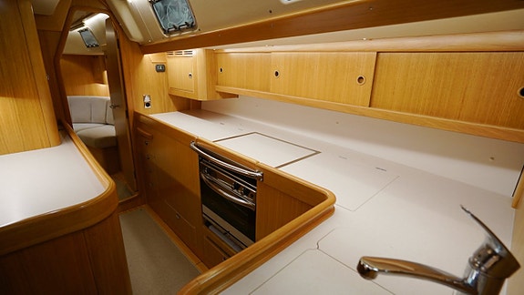 Hallberg-Rassy 44 / 2024 10 of 12