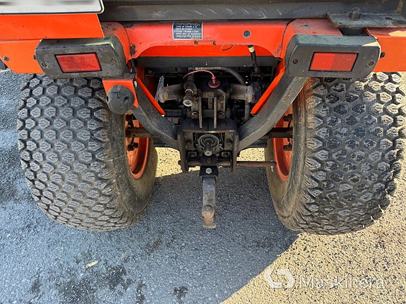 Traktor Kubota B2410 25 of 27