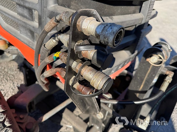 Traktor Kubota B2410 24 of 27
