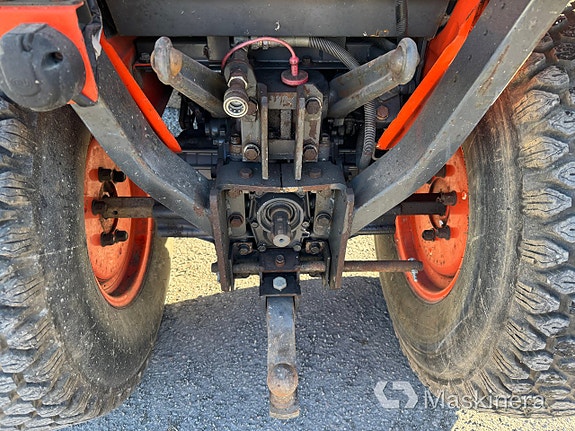 Traktor Kubota B2410 26 of 27