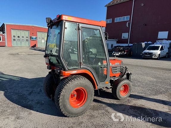 Traktor Kubota B2410 6 of 27