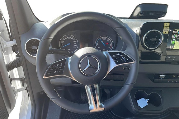 Mercedes-Benz eSprinter 420 7 of 11