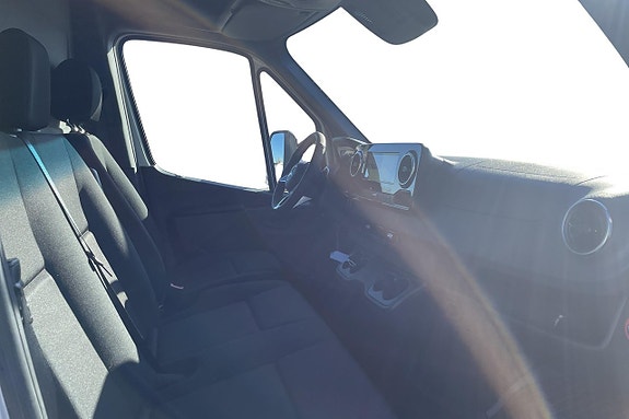 Mercedes-Benz eSprinter 420 9 of 11