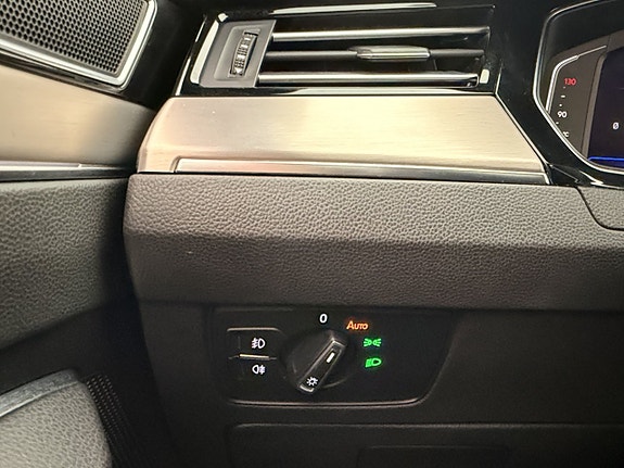 Volkswagen Passat Alltrack 27 of 30