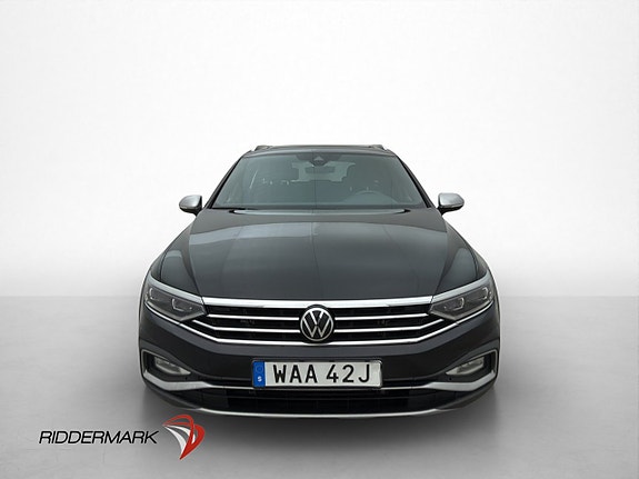 Volkswagen Passat Alltrack 2 of 30