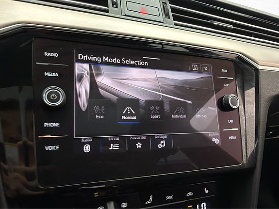 Volkswagen Passat Alltrack 20 of 30