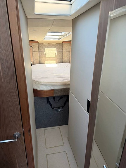 Sealine F380 10 of 12