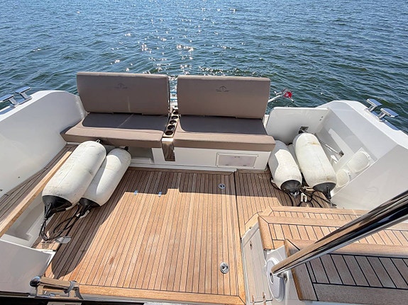 Sealine F380 8 of 12