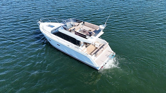 Sealine F380 4 of 5