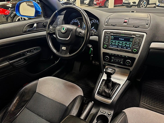 Skoda Octavia 3 of 5
