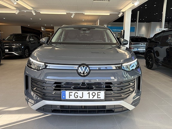 Volkswagen Tayron 2 of 10